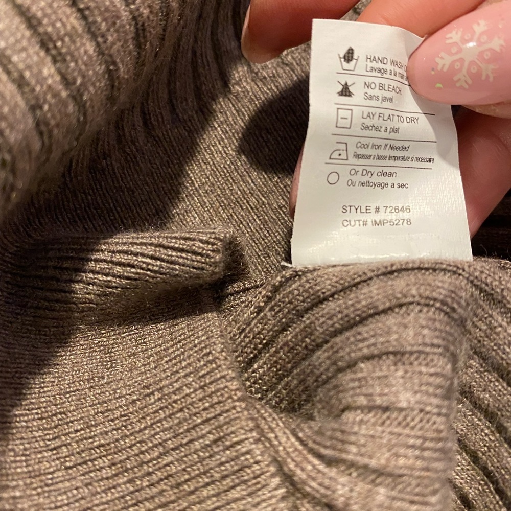 HP🎊🎊🤎Vince sweater great condition 🤎size XS fit between XS-S - Picture 4 of 7